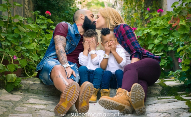 Family/children portrait by Cyprus-based Family portrait boutique Sweetmama Photography (Lefkara outdoors session) - Vander Vieira (Apoel)