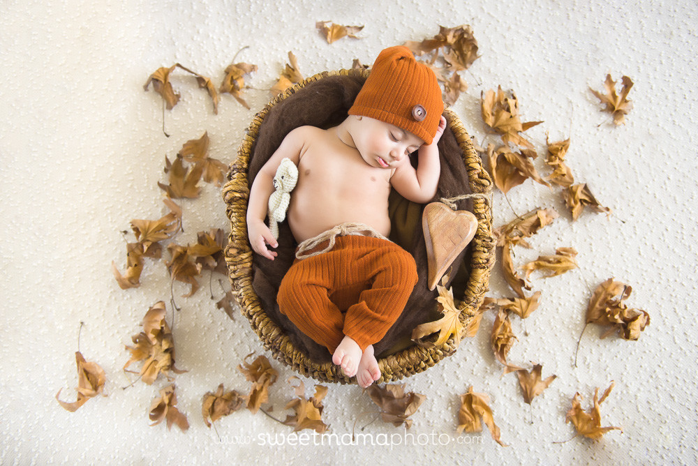 Newborn and family portrait by Cyprus-based Family portrait boutique Sweetmama Photography