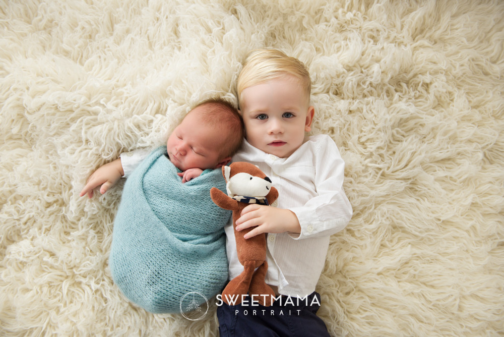Newborn baby and Family Photography by Sweetmama Photography - Cyprus photography boutique specializing in newborn, children, family, maternity and christening photography - siblings